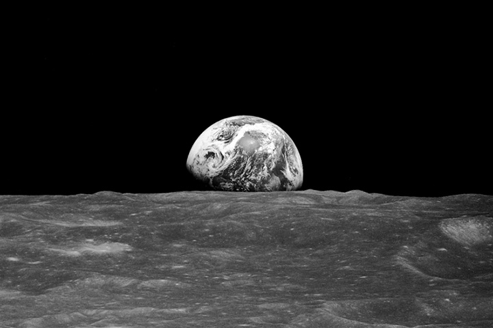 Earth rise Apollo 8