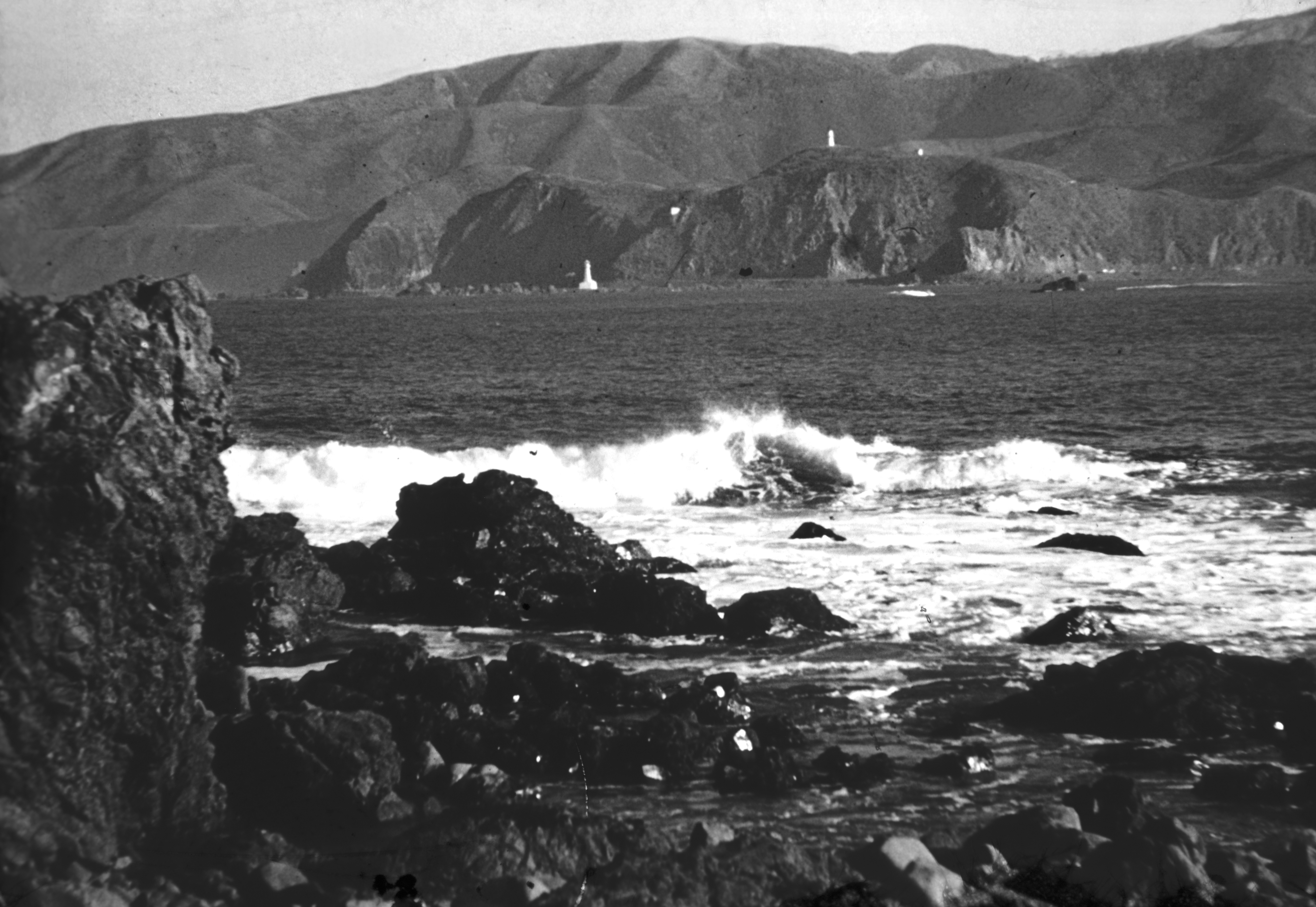 Port-Nicholson-Lighthouse-1960s