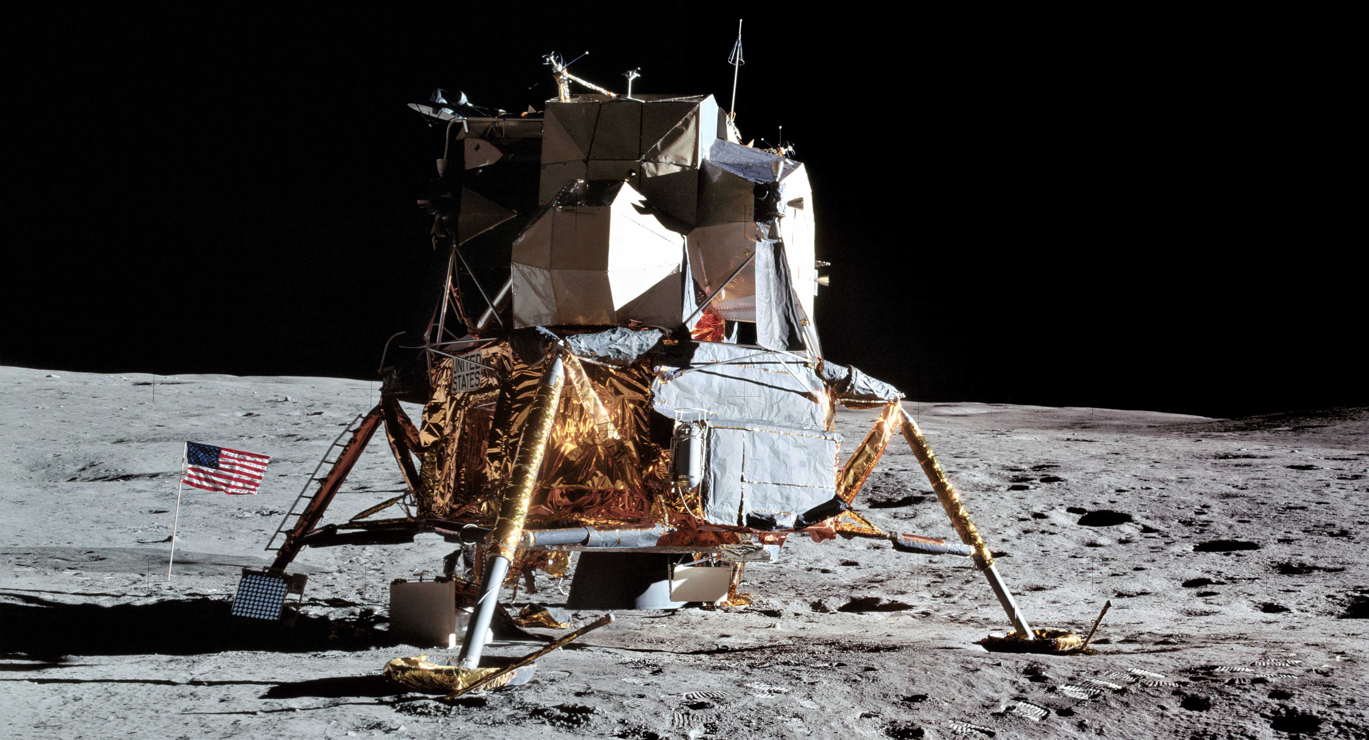 Apollo-14-Lunar-Module-LM-NASA-pano-1-crop-c